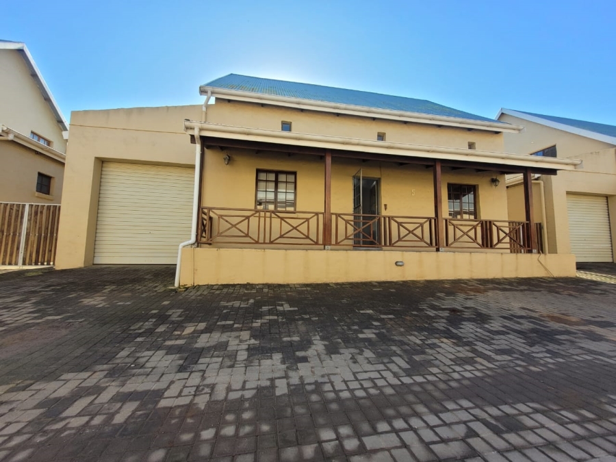 To Let 3 Bedroom Property for Rent in Humansdorp Eastern Cape